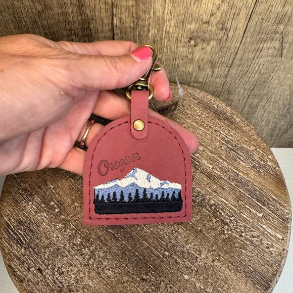 Portland Leather Oregon Charm FOXGLOVE FAST SHIP MOUNTAIN Bag Charm Pacific NW - Picture 4 of 7